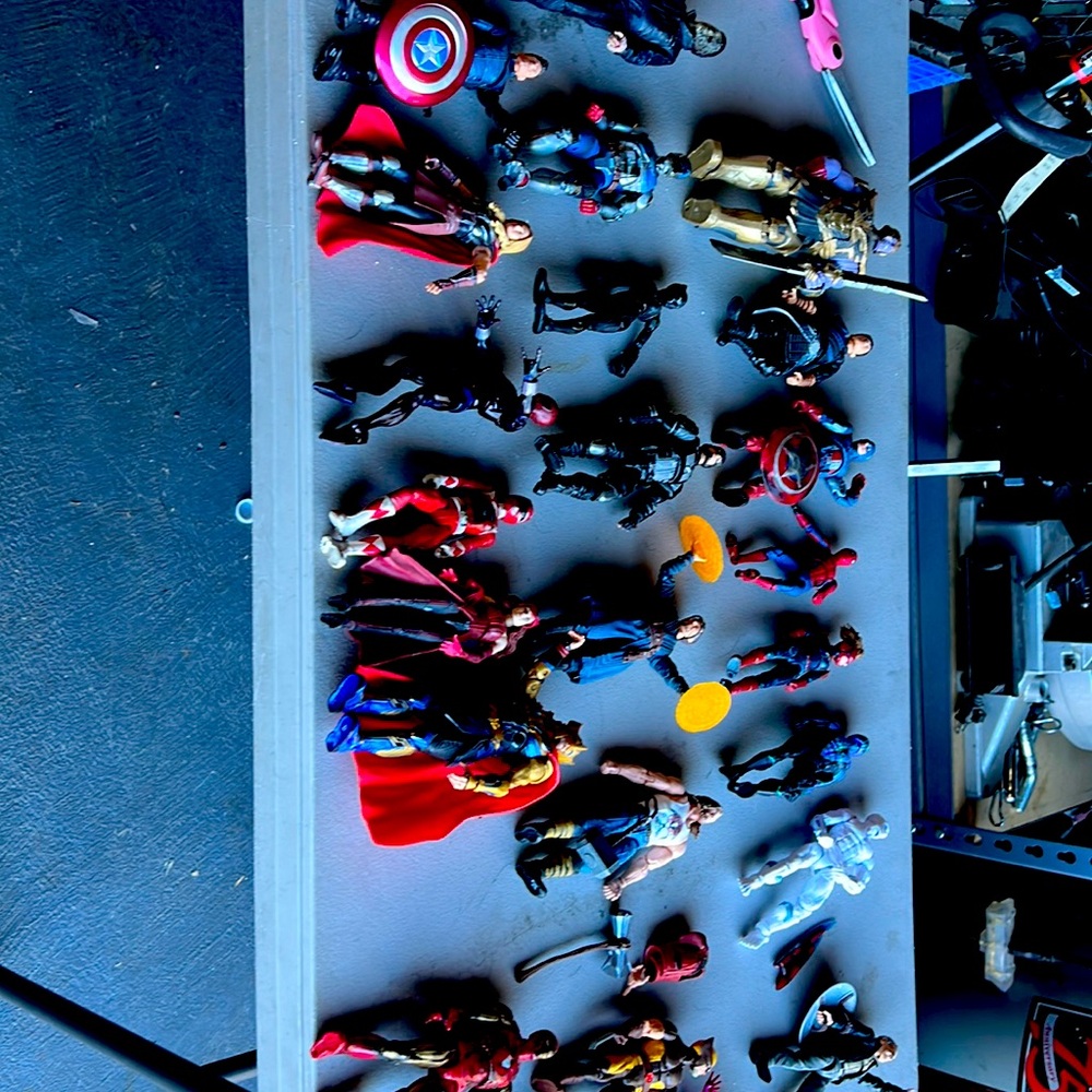 Lot of 24 marvel and dc 8 inch action figures spider man captain America Xmas